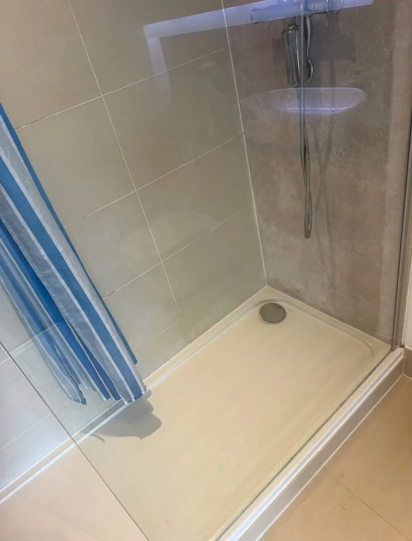 Shower tray after cleaning